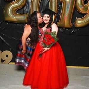 Meet your Posher, Laura